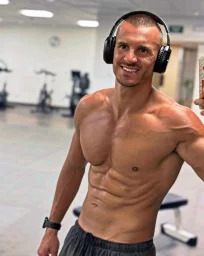 Andrea 39 years Rome 5